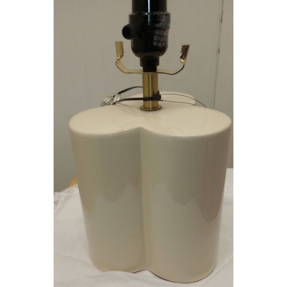 New with Tags Threshold beige multi-lobe abstract table lamp no shade lamp only - Picture 4 of 7